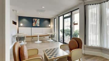 Lobby lounge