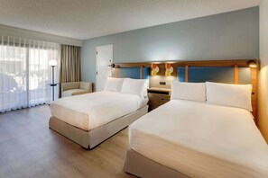 Ropa de cama de alta calidad y escritorio