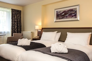 In-room safe, desk, laptop workspace, iron/ironing board - Holiday Inn Rugby/ Northampton M1, Jct 18 by IHG (Northampton)