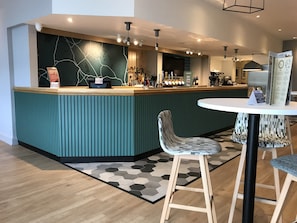 Bar (on property) - Holiday Inn Rugby/ Northampton M1, Jct 18 by IHG (Northampton)