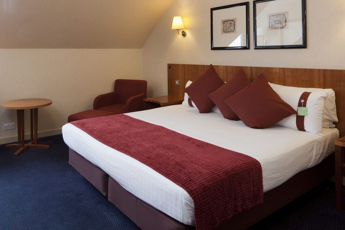 In-room safe, desk, blackout drapes, iron/ironing board