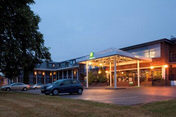 Holiday Inn Luton-South M1, Jct.9 by IHG