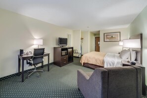 In-room safe, iron/ironing board, free WiFi, bed sheets - Quality Inn & Suites Sioux Falls South (Sioux Falls)