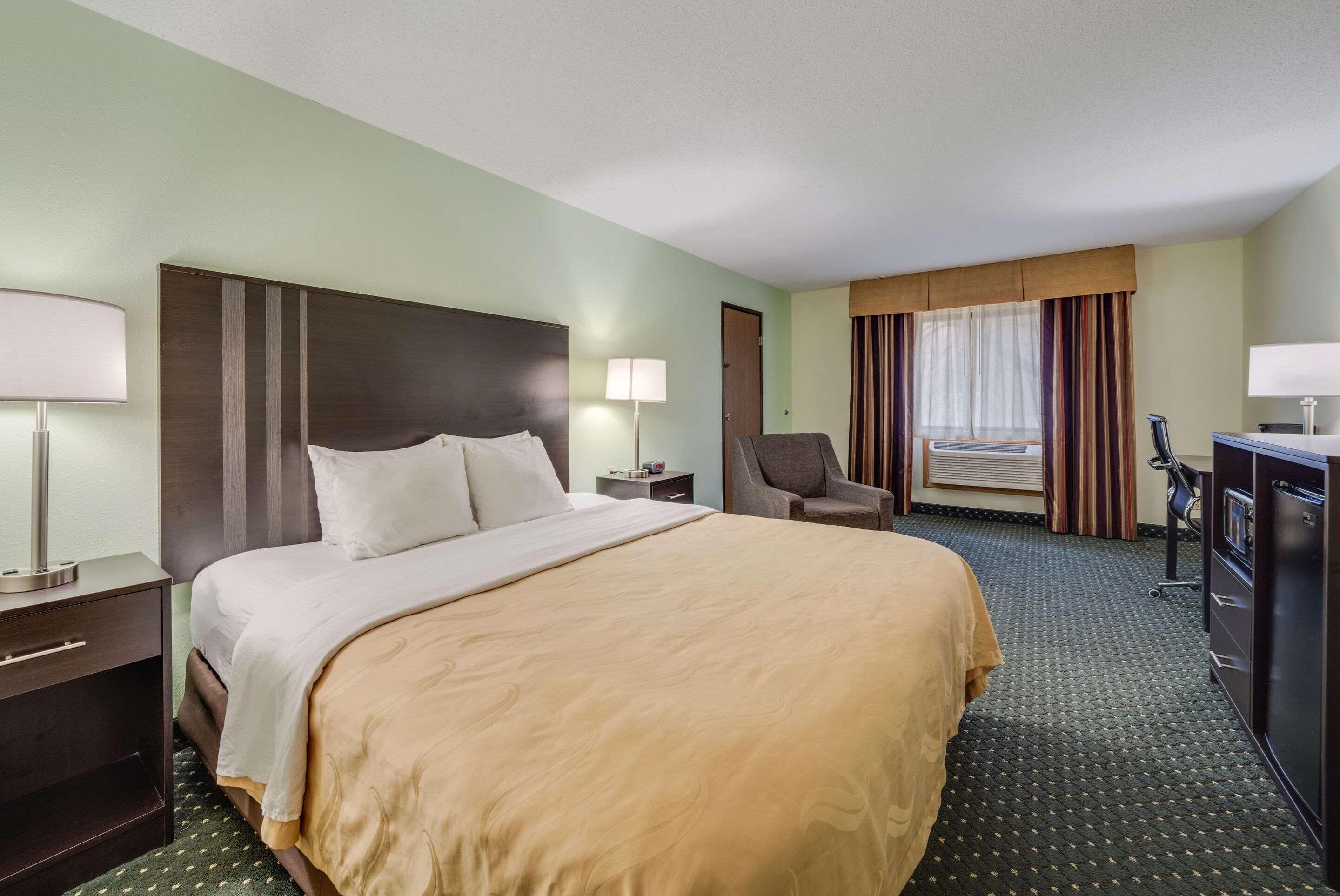 In-room safe, iron/ironing board, free WiFi, bed sheets