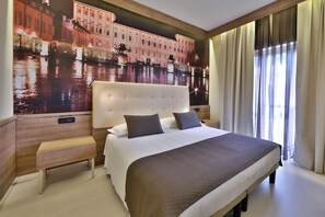 Down comforters, in-room safe, individually furnished, desk - Best Western Hotel Luxor (Turin)