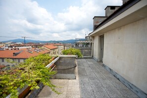 Habitación superior, 1 cama Queen size, Terraza | Terraza o patio