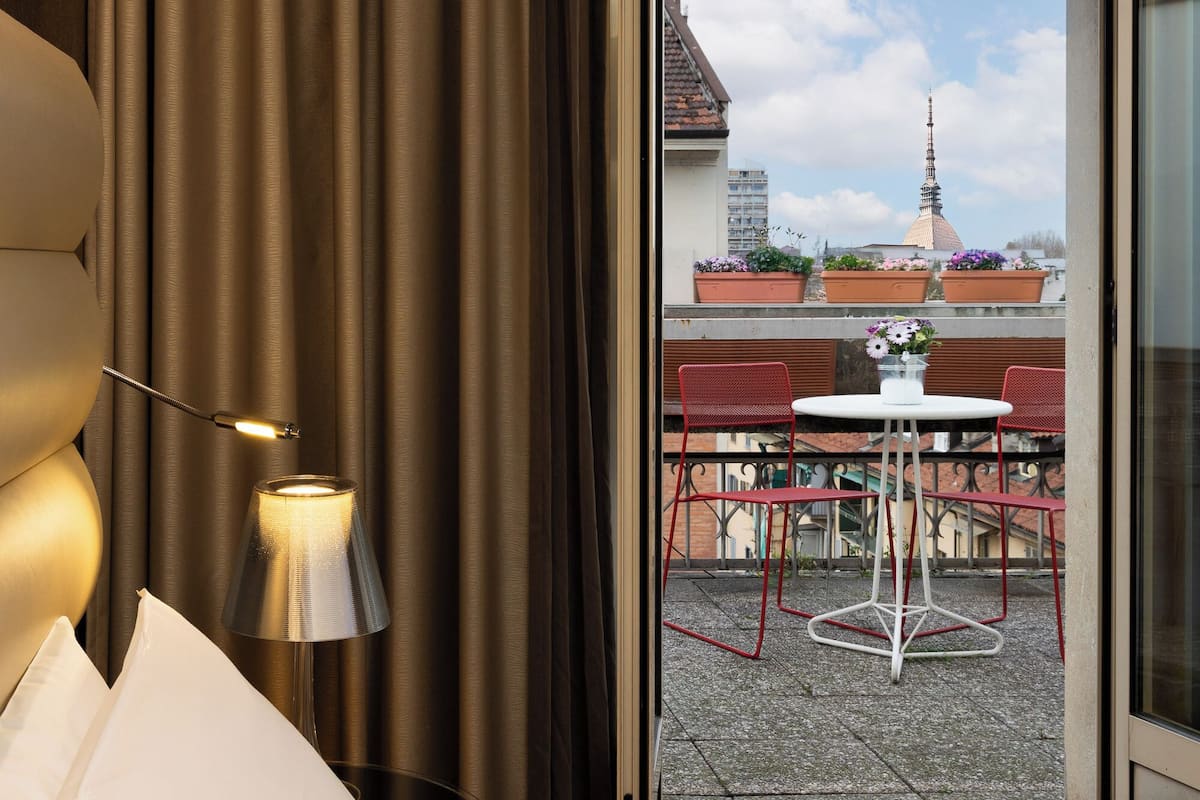 Superior Room, 1 Queen Bed, Terrace