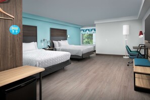 Rum - 2 queensize-sängar - tillgänglighetsanpassat (Roll-In Shower) | Skrivbord, ljudisolering, strykjärn/strykbräda och gratis wi-fi