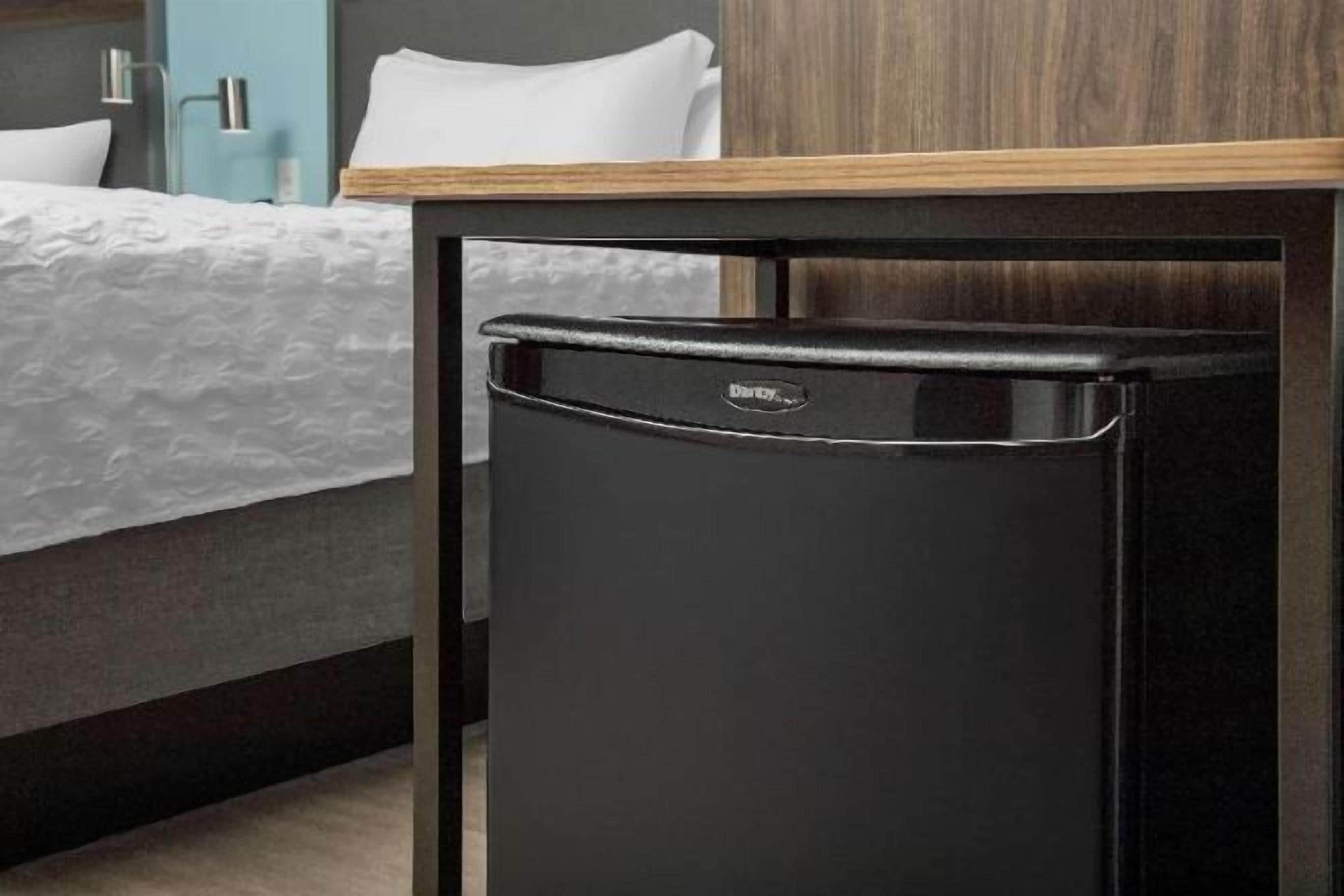 Desk, soundproofing, iron/ironing board, free WiFi