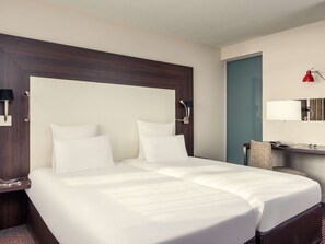 1 bedroom, premium bedding, minibar, desk