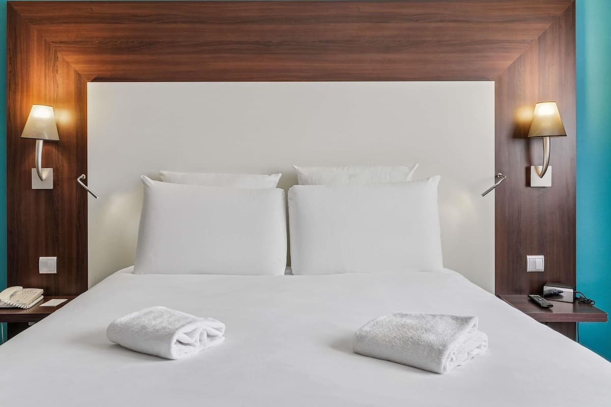 Privilege, Chambre, 1 lit double | Literie de qualitĂ©, minibar, bureau, systĂšme dâinsonorisation