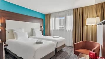 Classic Room, 2 Twin Beds | Premium bedding, minibar, desk, soundproofing