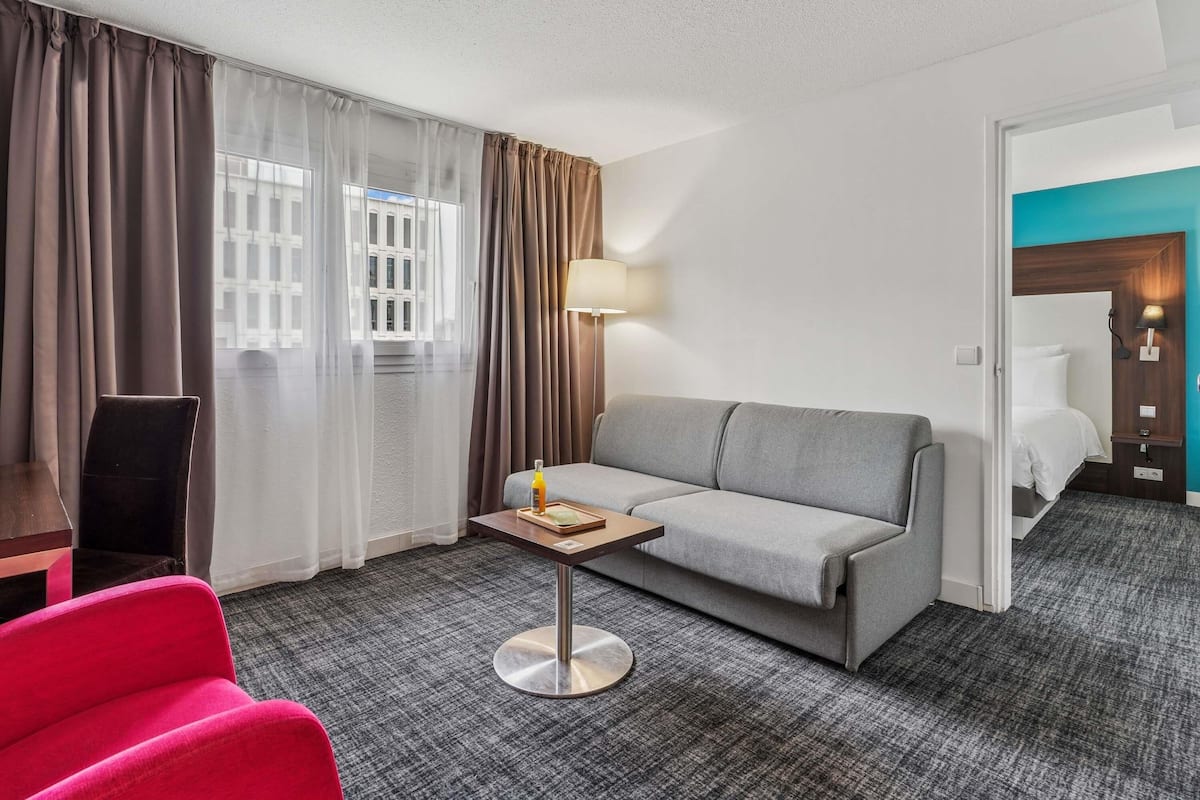 Familienzimmer, 1 Doppelbett und Schlafsofa (1 Double bed and 1 Single sofa bed)