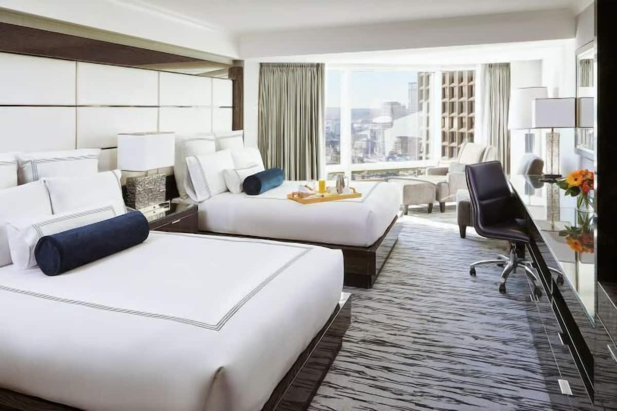 Hochwertige Bettwaren, Daunenbettdecken, Pillowtop-Betten, Zimmersafe