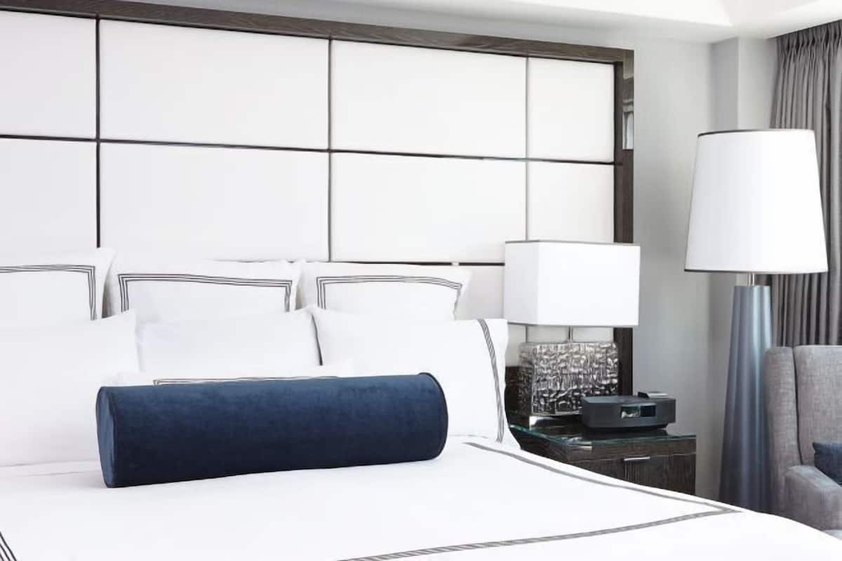 Hochwertige Bettwaren, Daunenbettdecken, Pillowtop-Betten, Zimmersafe