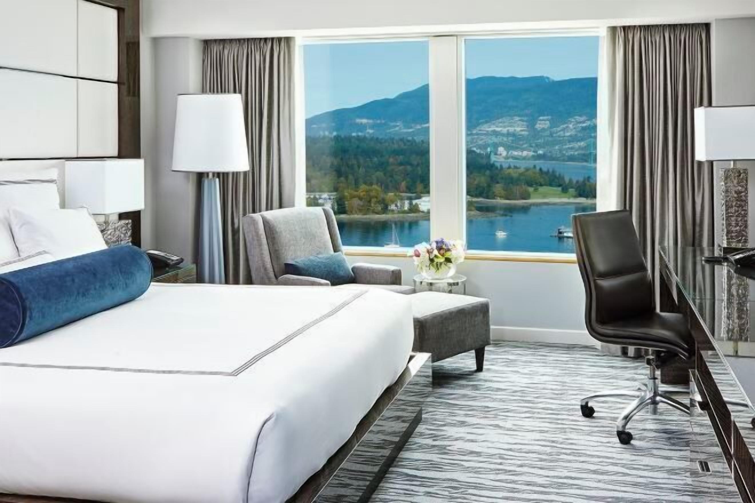 Hochwertige Bettwaren, Daunenbettdecken, Pillowtop-Betten, Zimmersafe