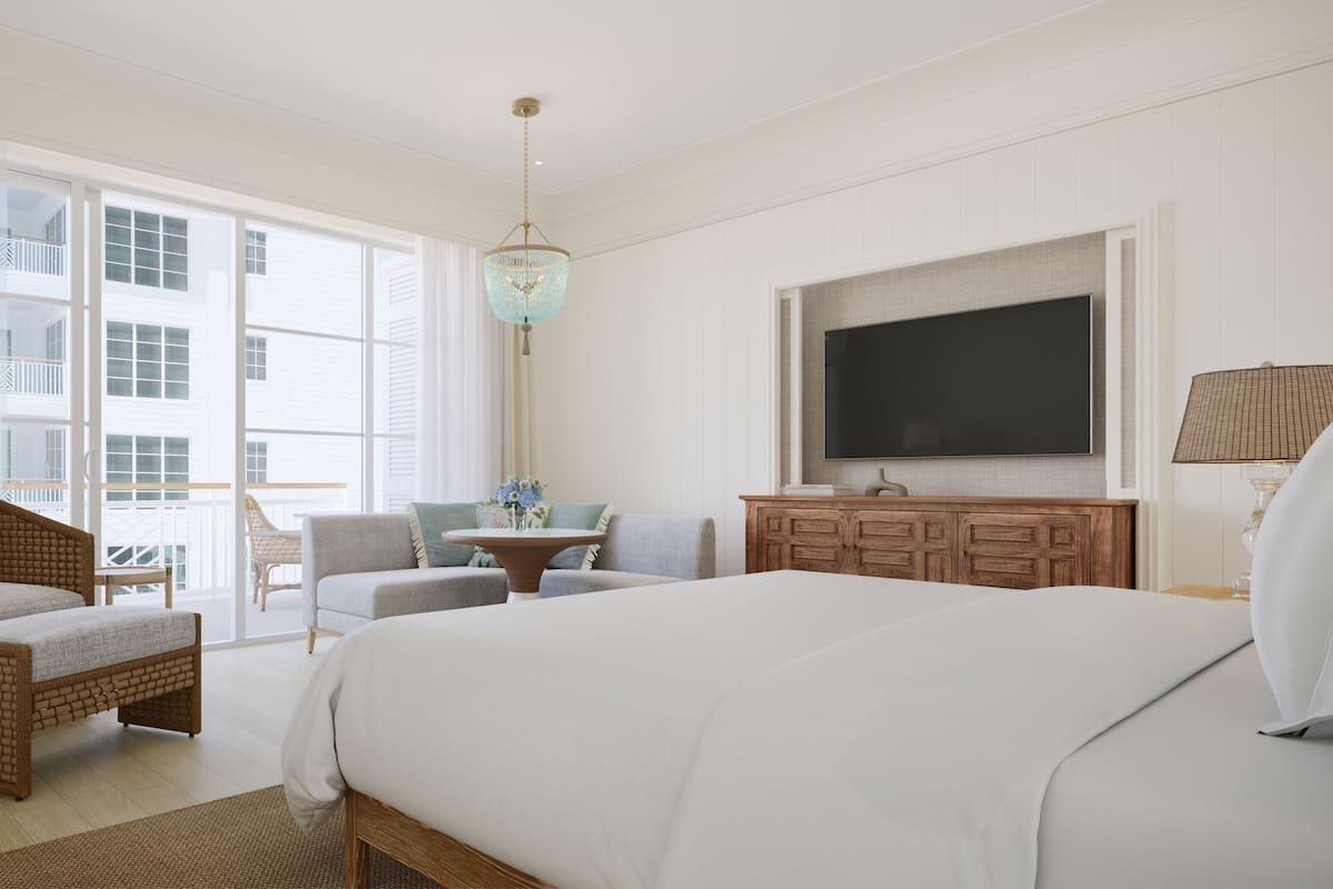 Premium bedding, minibar, in-room safe, iron/ironing board