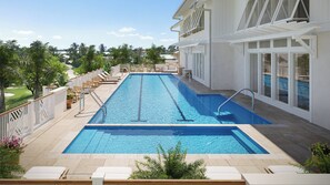 Couples treatment room(s), sauna, hot tub, steam room, body treatments