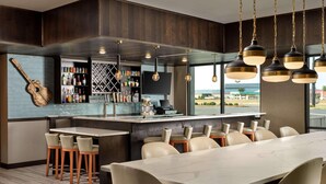 Lounge - Radisson Hotel West Memphis (West Memphis)