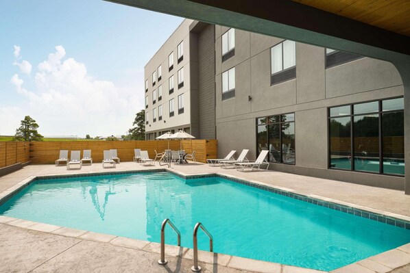 Seasonal outdoor pool