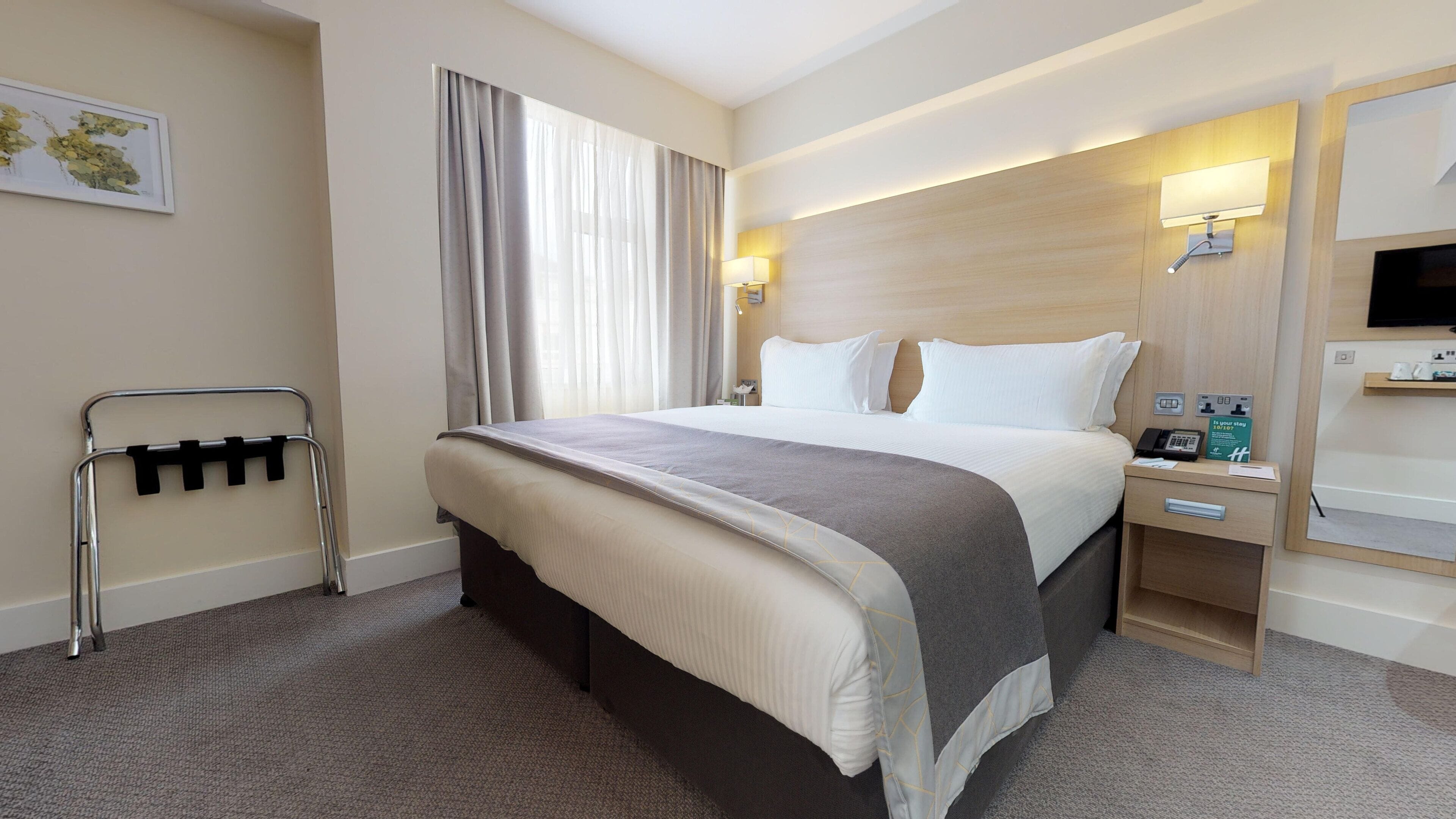 Photo - Holiday Inn London Kensington High St. by IHG