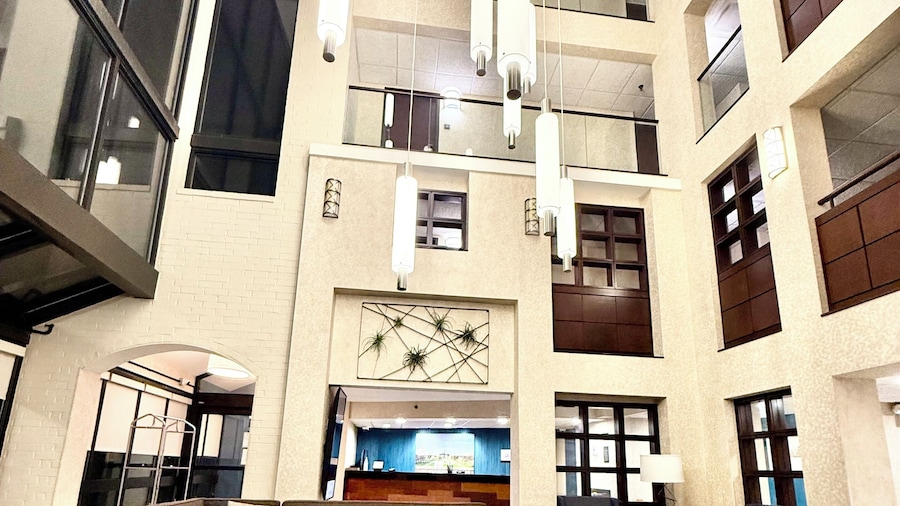 Best Western Plus Indianapolis North at Pyramids