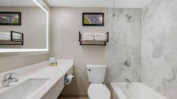 Combined shower/bathtub, eco-friendly toiletries, hair dryer, towels