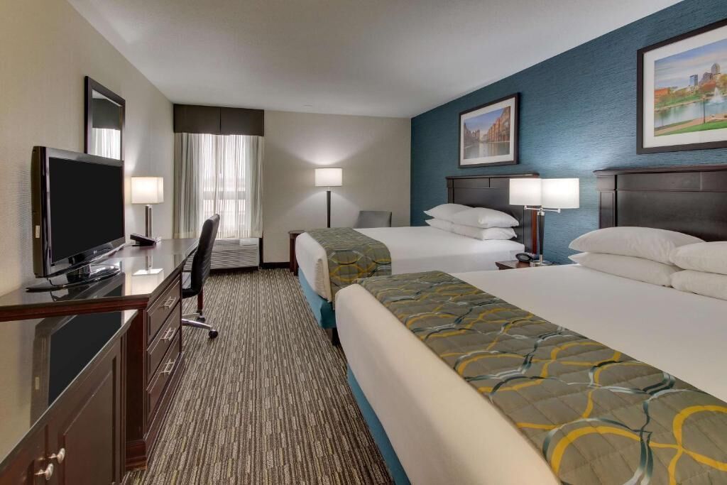 Photo - Best Western Plus Indianapolis North at Pyramids