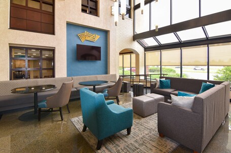 Best Western Plus Indianapolis North at Pyramids - Image 21
