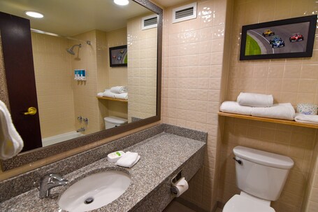 Best Western Plus Indianapolis North at Pyramids - Image 6