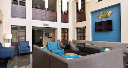 Best Western Plus Indianapolis North at Pyramids