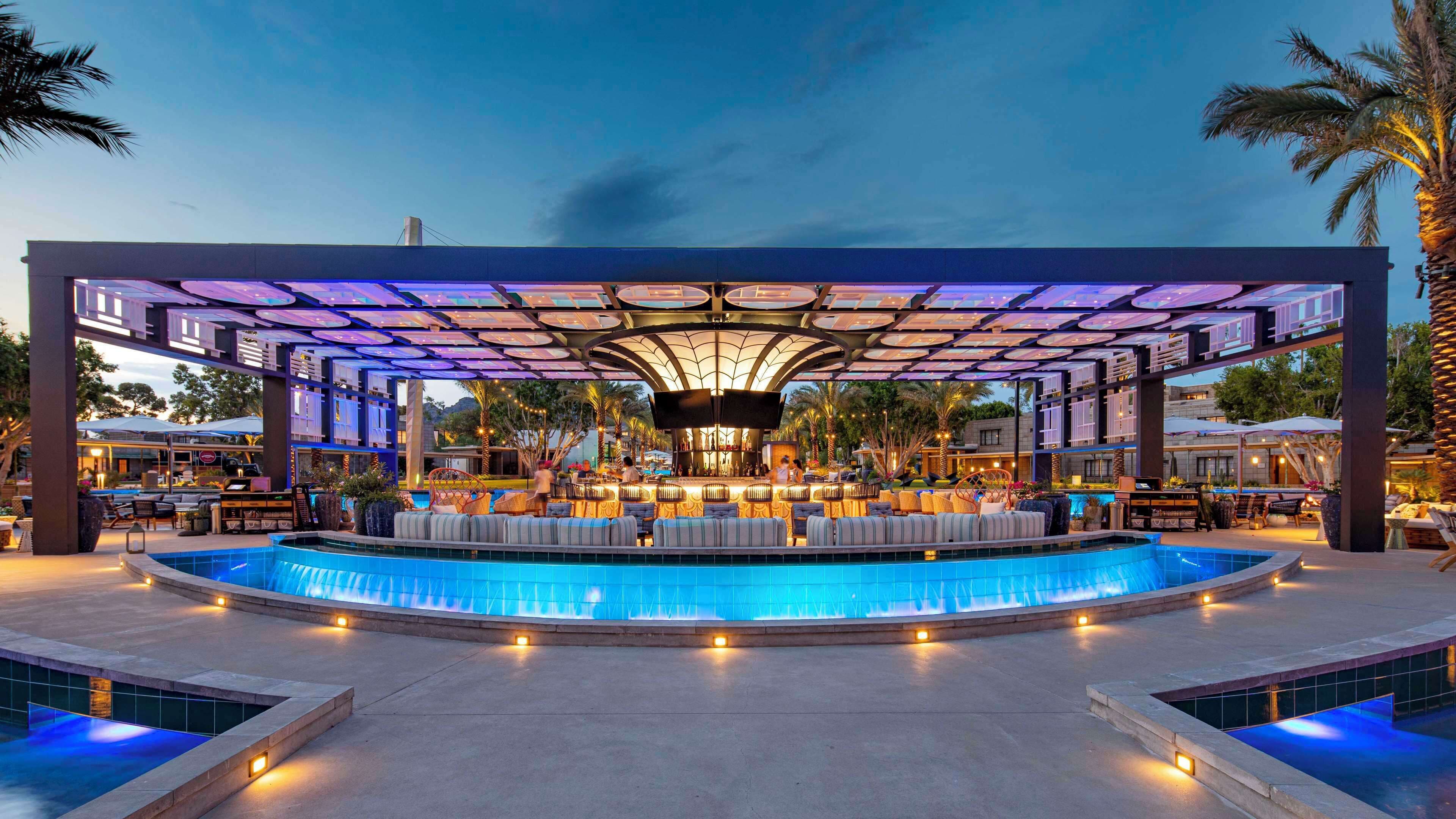 Cocktail bar, pool views, open daily