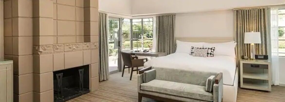 Hochwertige Bettwaren, Betten mit Memory-Foam-Matratzen, Zimmersafe