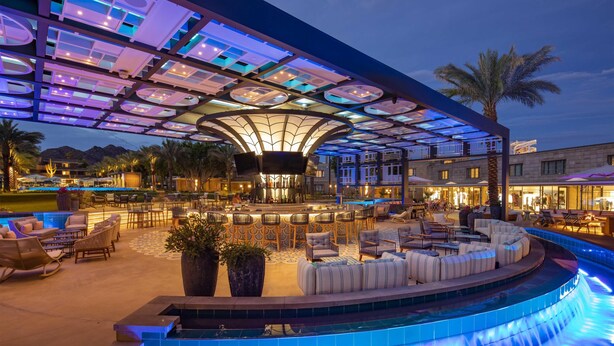 Cocktail bar, pool views, open daily - Arizona Biltmore, LXR Hotels & Resorts (Phoenix)