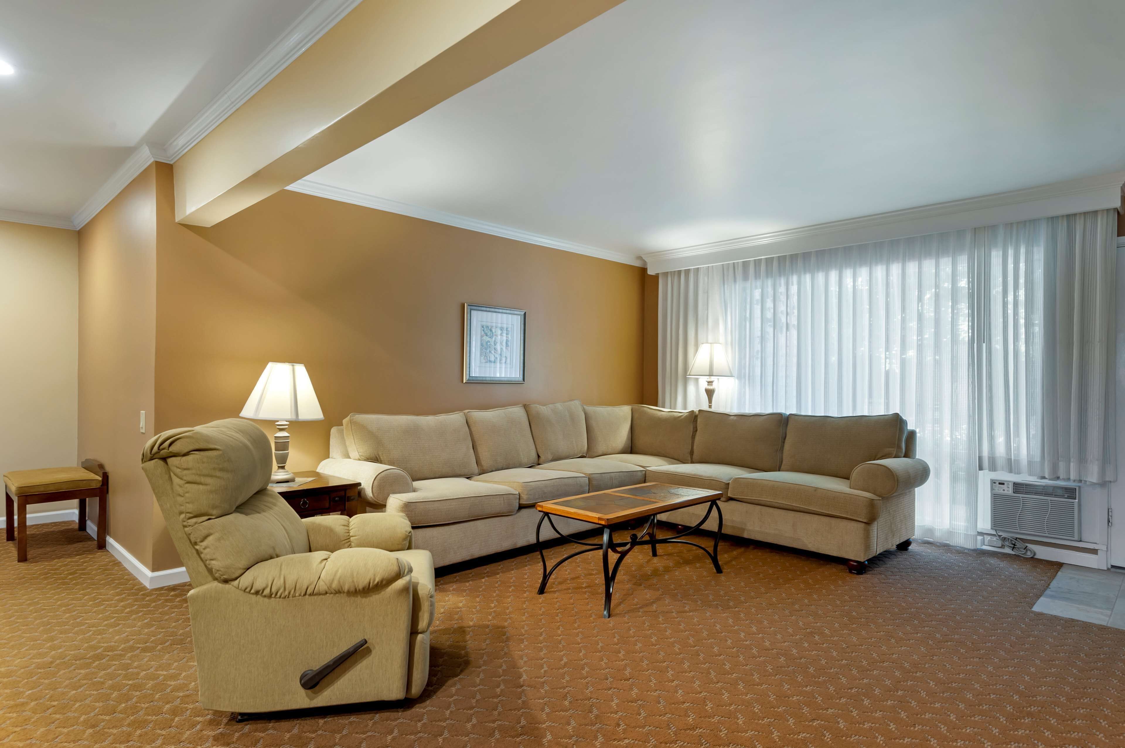 1 bedroom, premium bedding, in-room safe, individually decorated