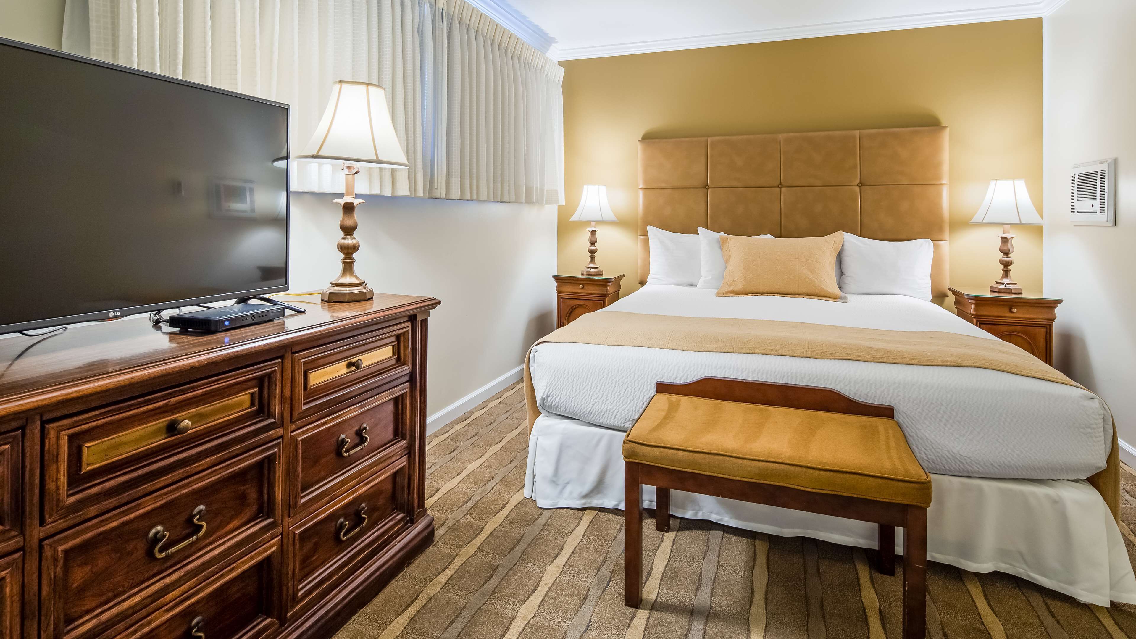 1 bedroom, premium bedding, in-room safe, individually decorated