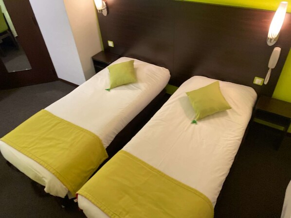 Standard Room, 2 Single Beds