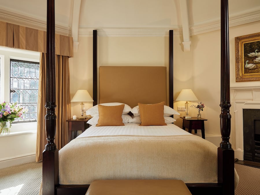 Deluxe Room, 1 Double Bed (Super Deluxe 4 Poster) | Hypo-allergenic bedding, in-room safe, individually decorated, desk