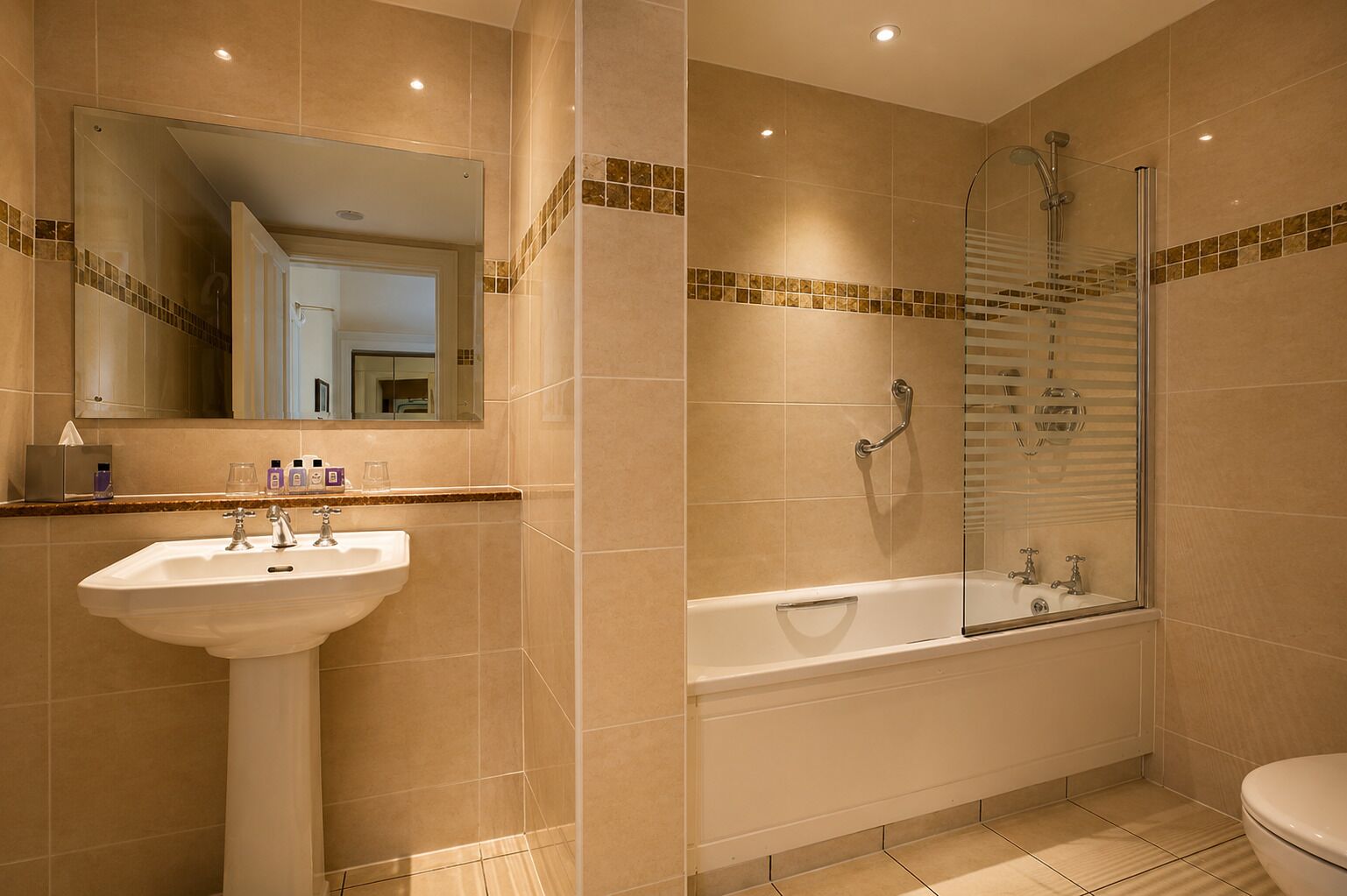 Foto - Macdonald Frimley Hall Hotel and Spa