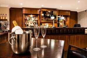 2 bars/lounges, lobby lounge - Macdonald Frimley Hall Hotel and Spa (Camberley)