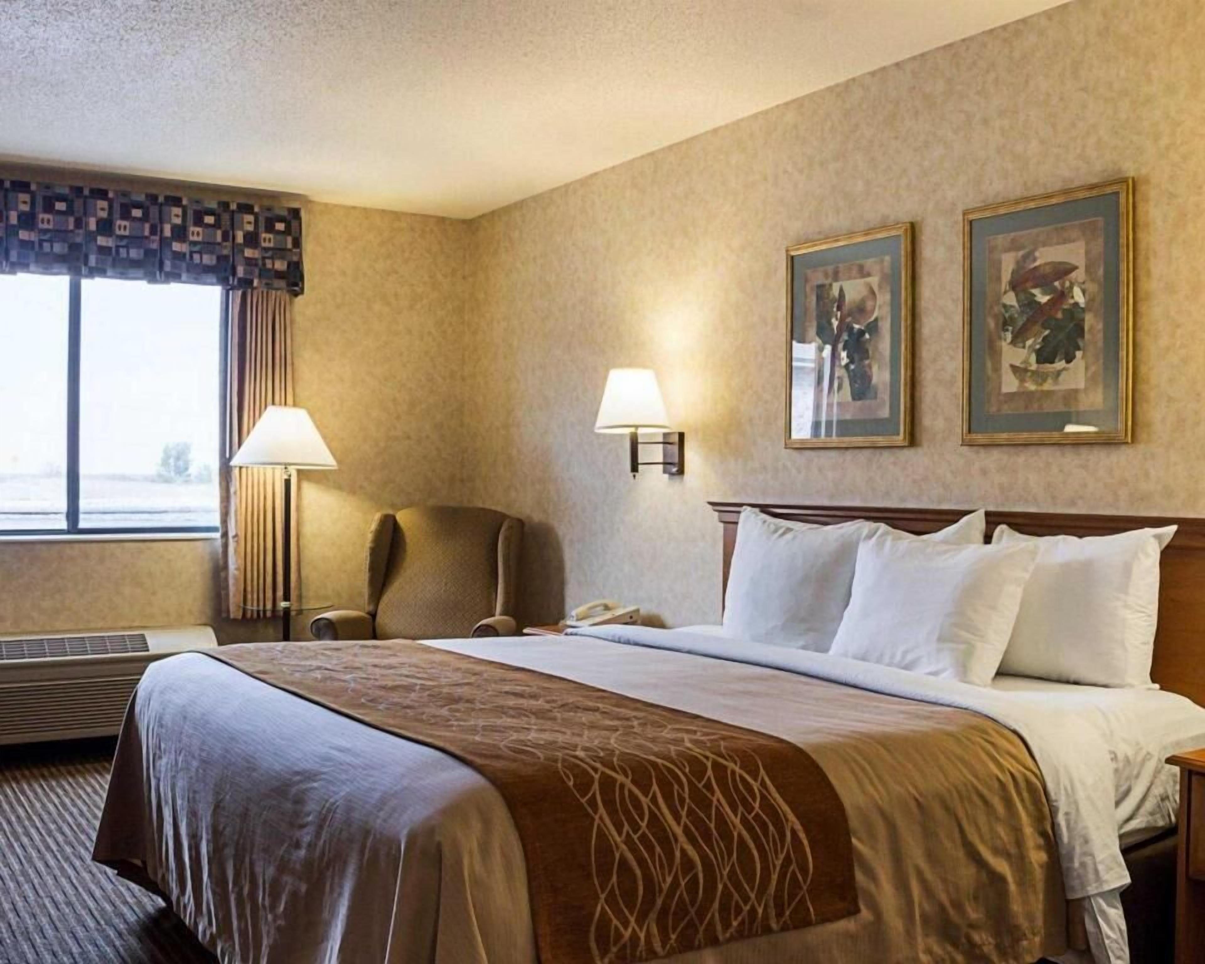 Premium bedding, pillowtop beds, iron/ironing board, free WiFi