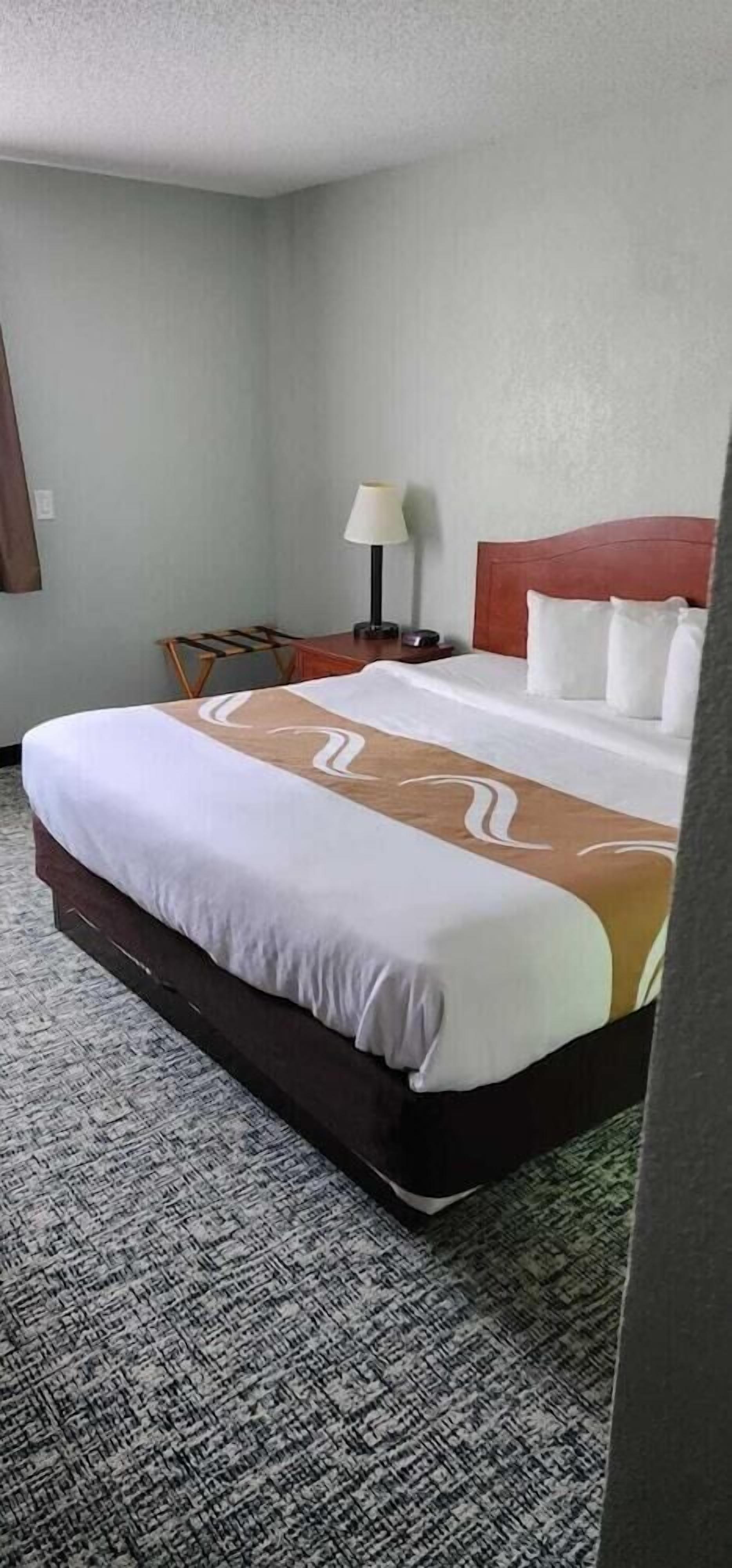 Premium bedding, pillowtop beds, iron/ironing board, free WiFi