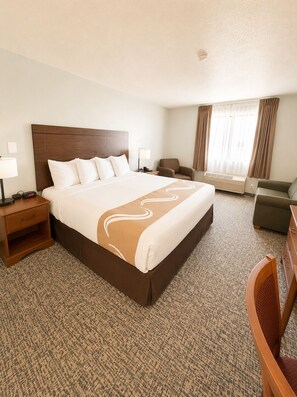 Room, 1 King Bed, Non Smoking | Premium bedding, pillowtop beds, iron/ironing board, WiFi (free) - Travelodge by Wyndham Rapid City/Black Hills (Rapid City)