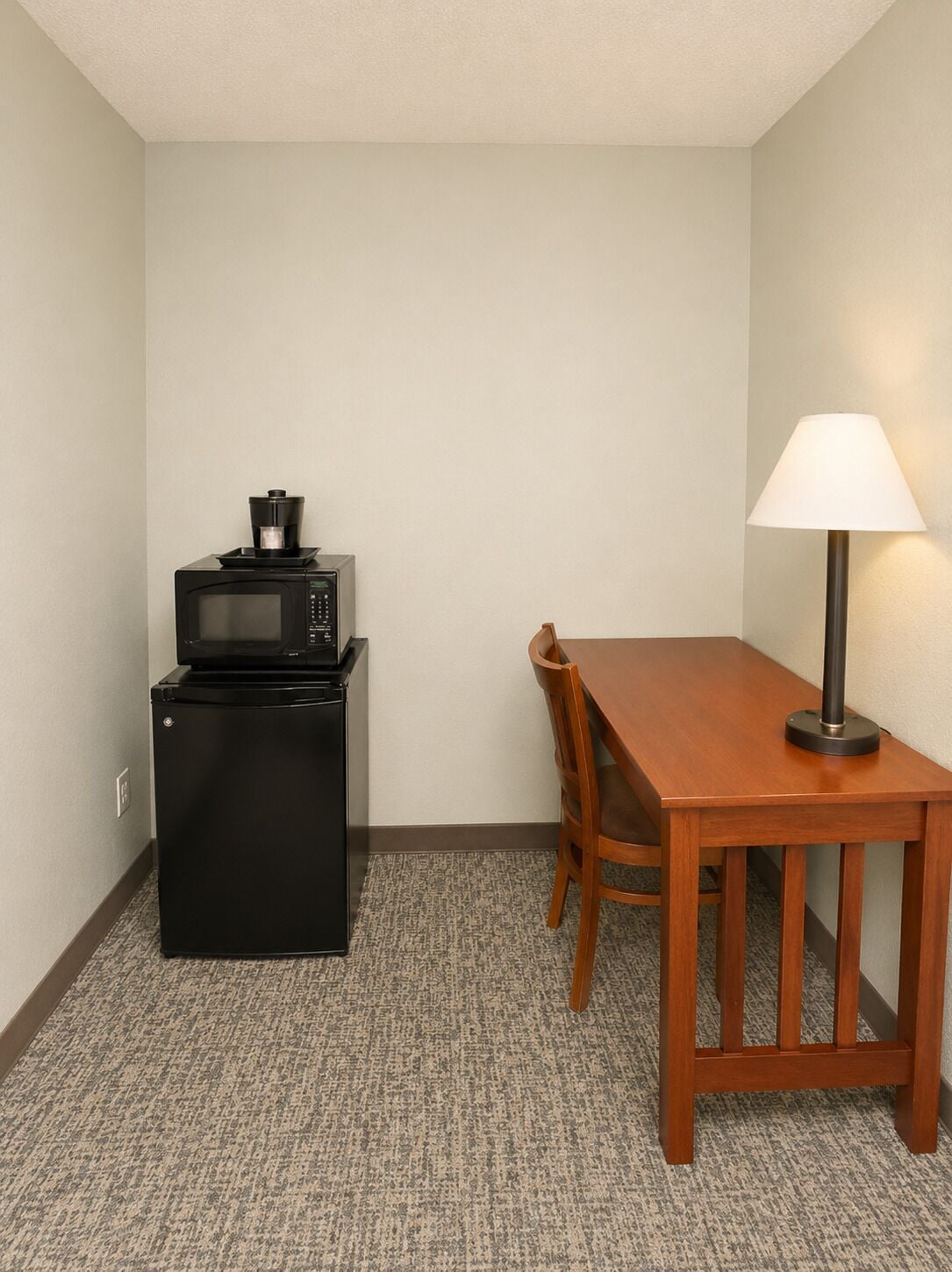 Studio Suite, Non Smoking (3 Queen Beds) | Premium bedding, pillow-top beds, iron/ironing board, free WiFi
