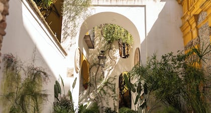 Las Casas de la Judería, Sevilla Historic City Center