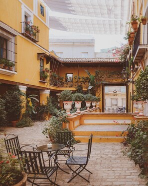 Terrace/patio - Las Casas de la Judería, Sevilla Historic City Center (Seville)