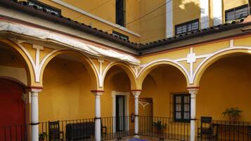 บริเวณภายนอก