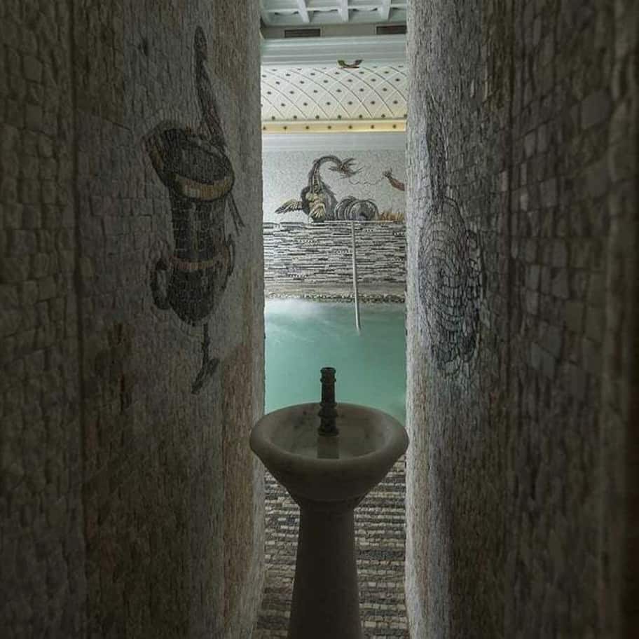 Sauna, hot tub, steam room, Turkish bath, body treatments, hydrotherapy