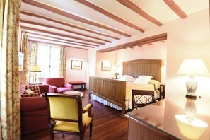 Superior dubbelrum eller tvåbäddsrum | Sängtillbehör av högsta kvalitet och minibar