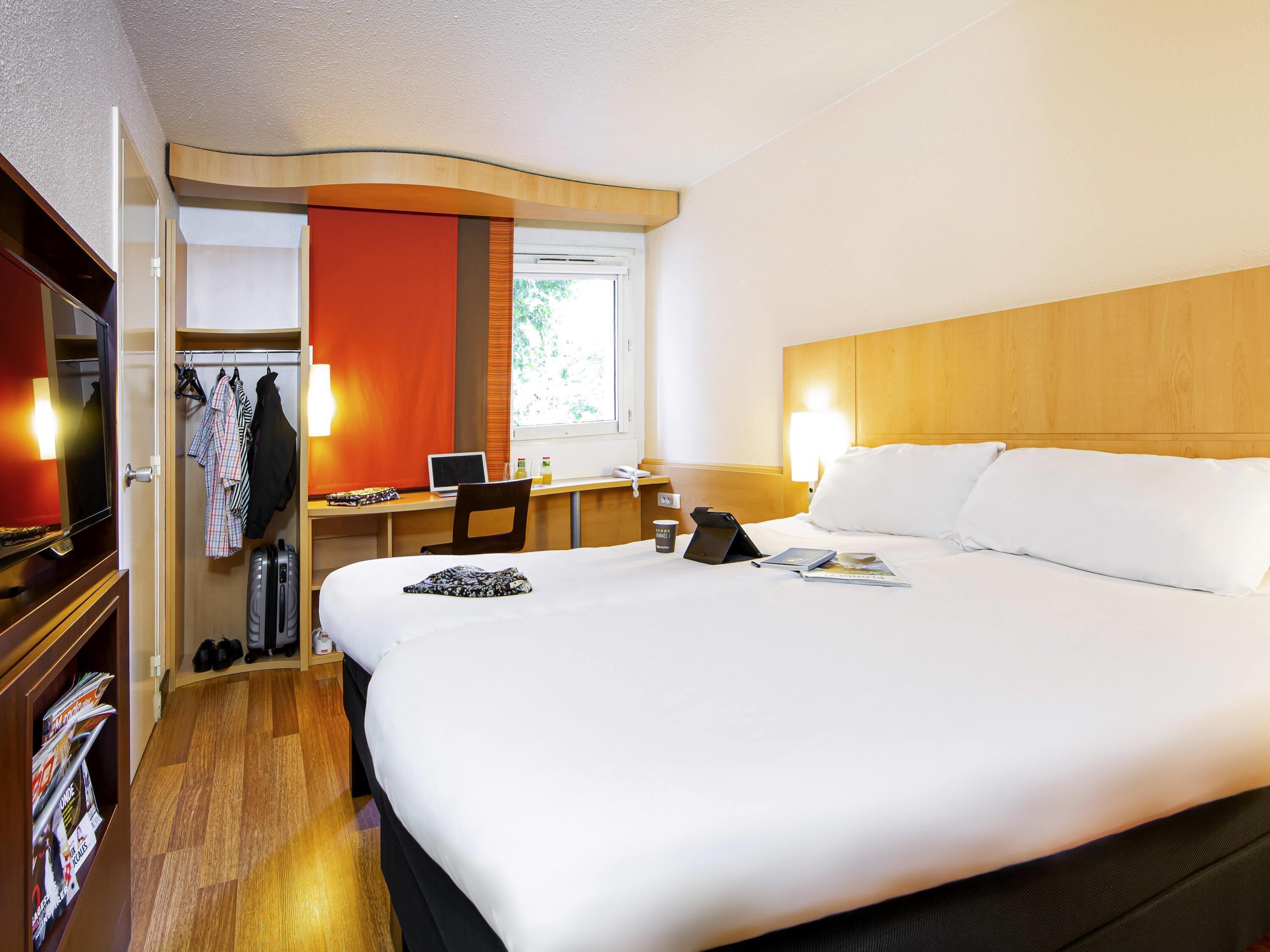 Habitación estándar, 2 camas individuales | Ropa de cama de alta calidad y caja de seguridad en la habitación 